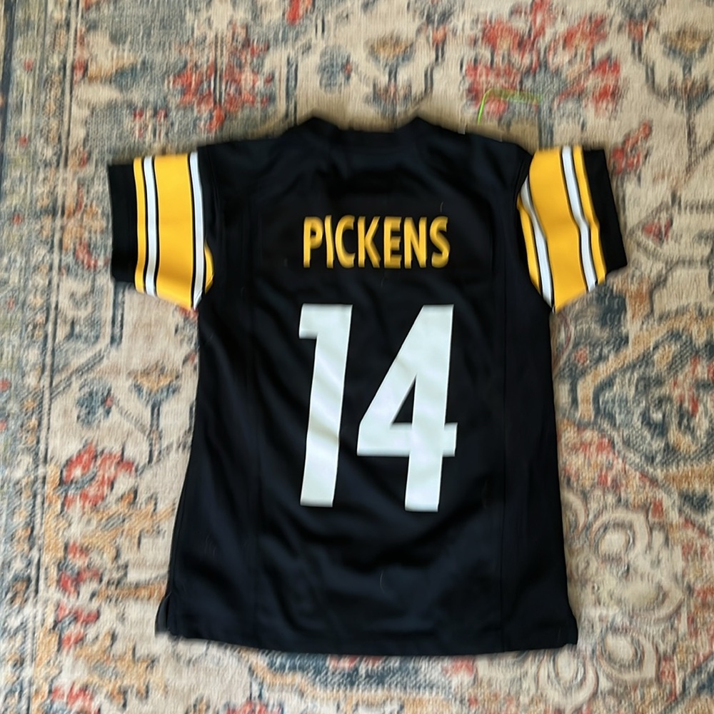 NFL official Nike Jersey youth small (had two of the same jersey) 😄